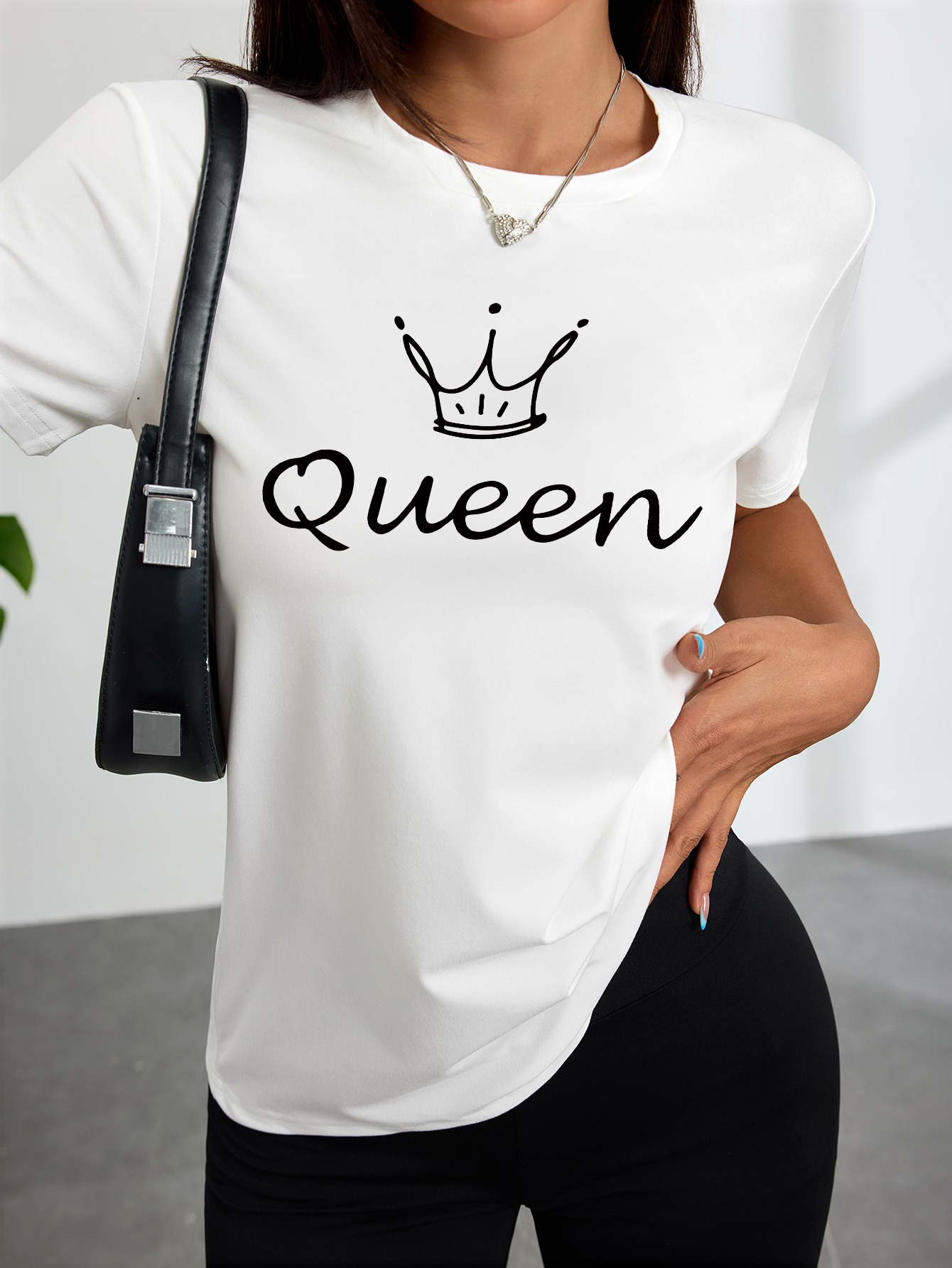 Kadın Beyaz Tişörtü Taç Kraliç - Queen Street Fashion incelemesi ve fiyatı